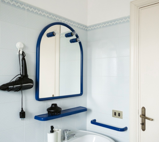ensuite-room-private-bathroom-coliving-italy.jpg