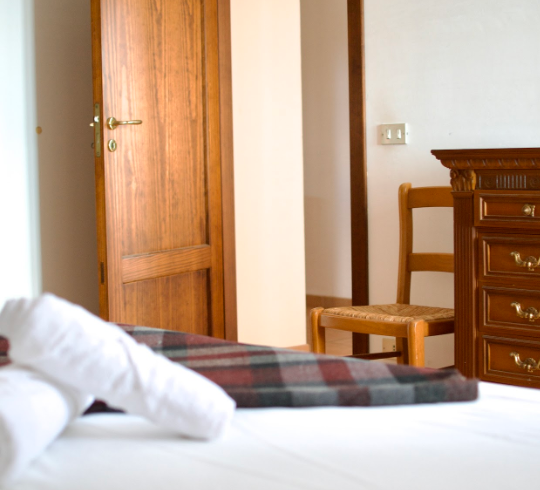 superior-double-room-furniture-detail-coliving-italy.jpg